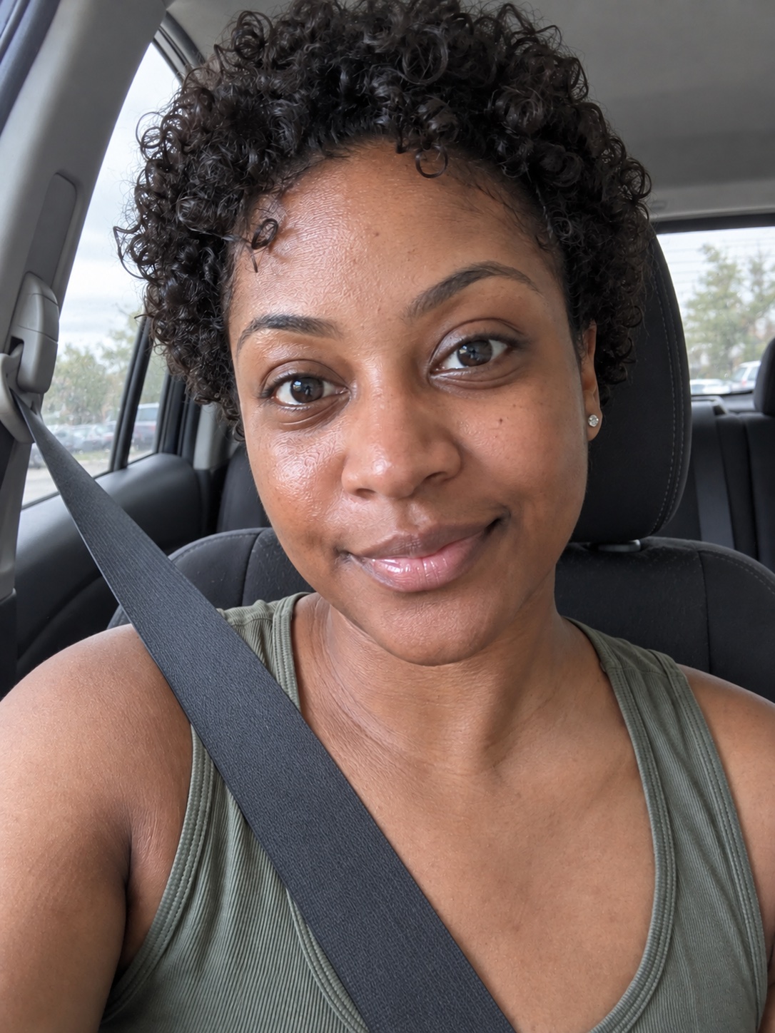The selfie this headshot was made from